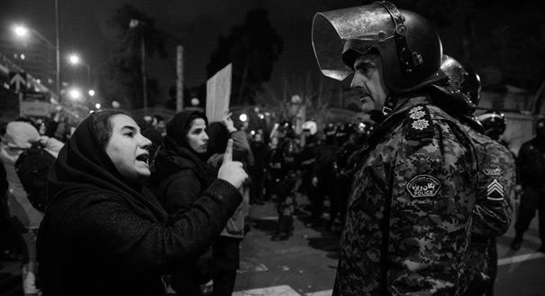 Генерал и «боинг». Почему признание в трагической ошибке вызвало протесты в Иране