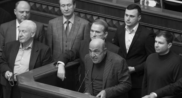 Цикл имени Порошенко. Как новый имидж Зеленского поможет ему удержать власть